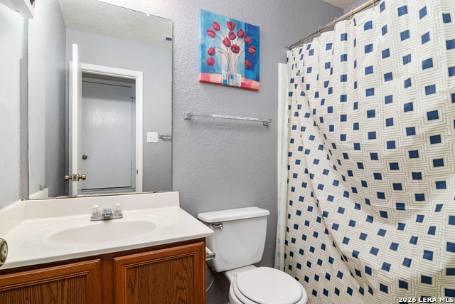 Listing photo id 11 for 14726 Bluemist Pass