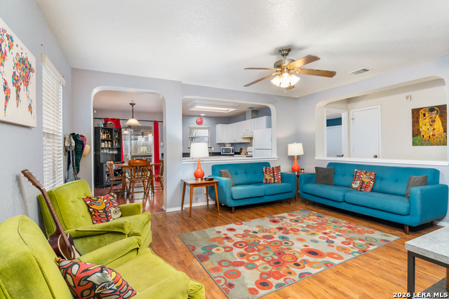 Listing photo id 2 for 14726 Bluemist Pass