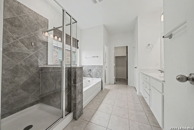 Listing photo id 14 for 4568 Klein Mdws