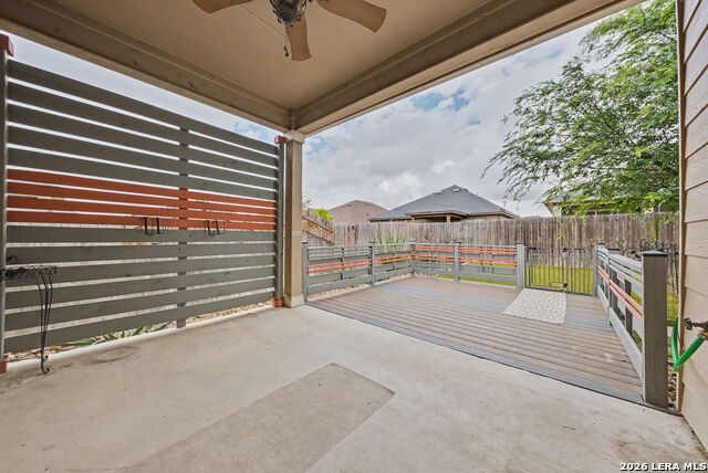 Listing photo id 28 for 4568 Klein Mdws