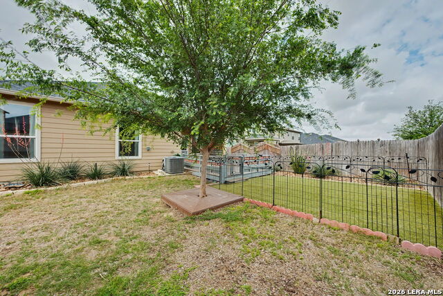 Listing photo id 32 for 4568 Klein Mdws