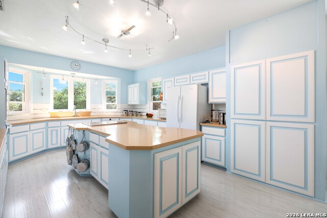 Image 8 of 30 For 8723 Prince Hts