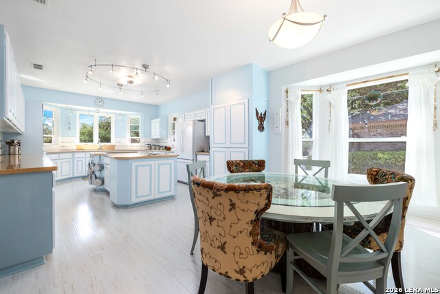 Image 9 of 30 For 8723 Prince Hts