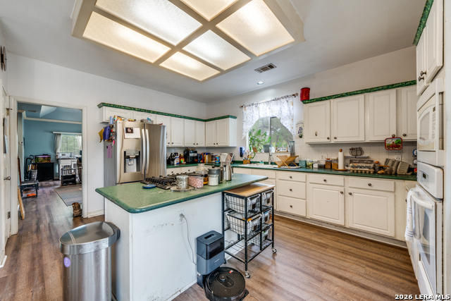 Image 7 of 33 For 1855 Burr Oak Ln