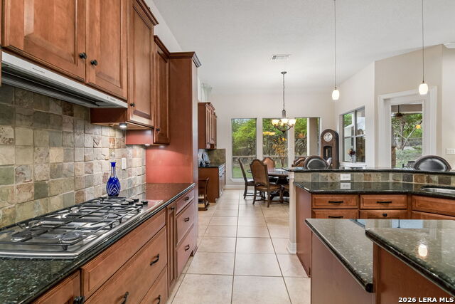 Image 14 of 47 For 480 Wentworth