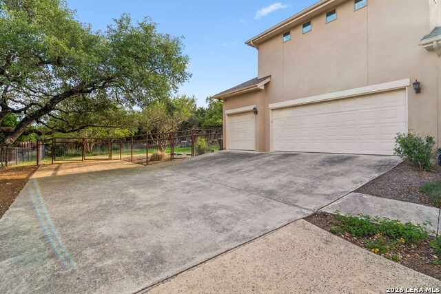 Image 41 of 47 For 480 Wentworth