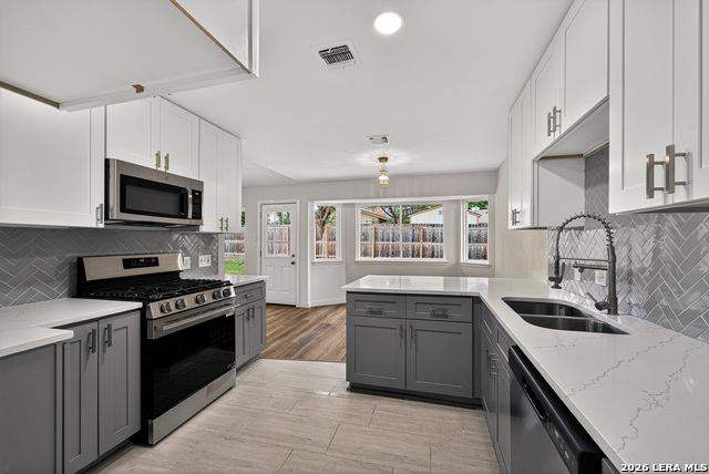 Image 12 of 34 For 6135 Willowridge Ln