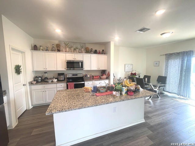 Image 6 of 14 For 12502 Larissa