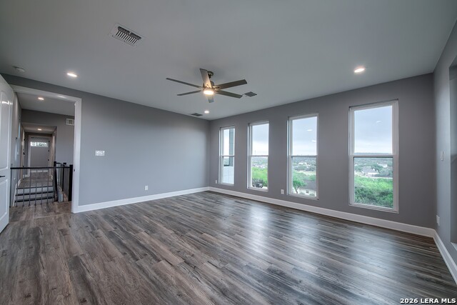 Image 18 of 36 For 714 Misty Water Ln