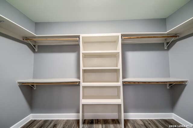 Image 23 of 36 For 714 Misty Water Ln