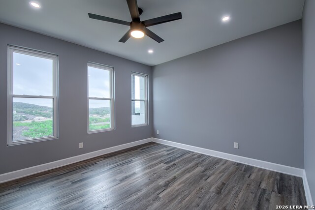 Image 25 of 36 For 714 Misty Water Ln