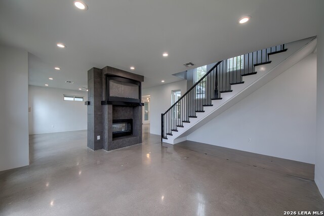 Image 3 of 36 For 714 Misty Water Ln