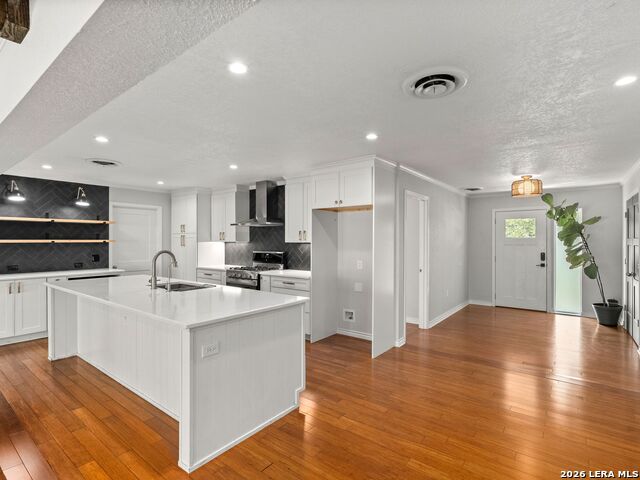 Listing photo id 8 for 91 Ohio Ave  