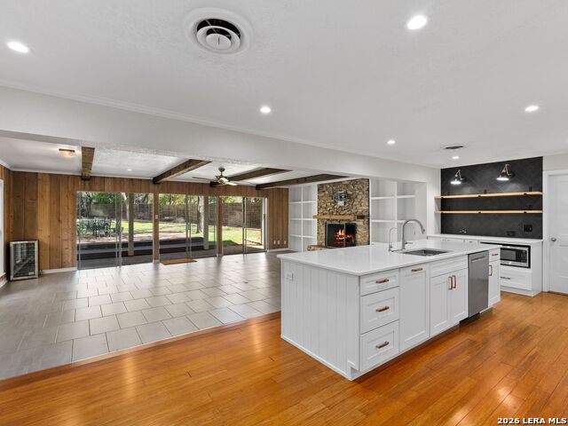 Listing photo id 6 for 91 Ohio Ave  