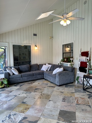 Image 12 of 50 For 201 Country Wood Dr