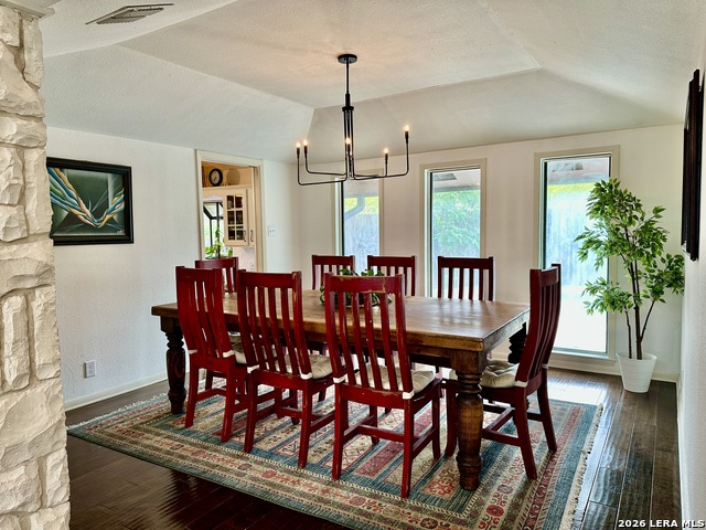 Image 13 of 50 For 201 Country Wood Dr