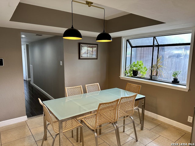 Image 15 of 50 For 201 Country Wood Dr