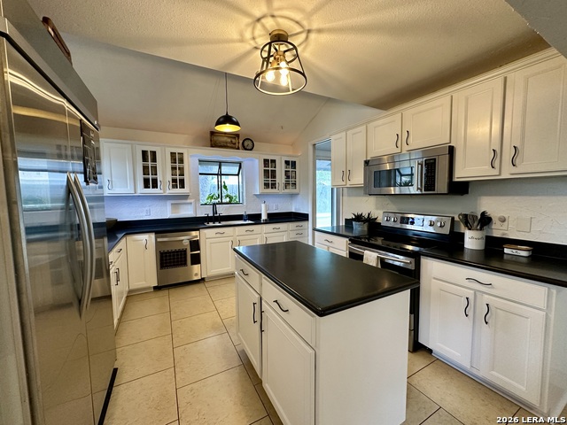 Image 16 of 50 For 201 Country Wood Dr