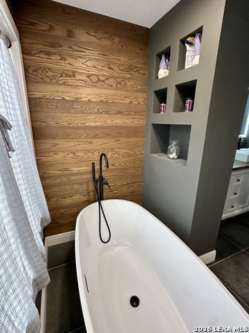 Image 25 of 50 For 201 Country Wood Dr