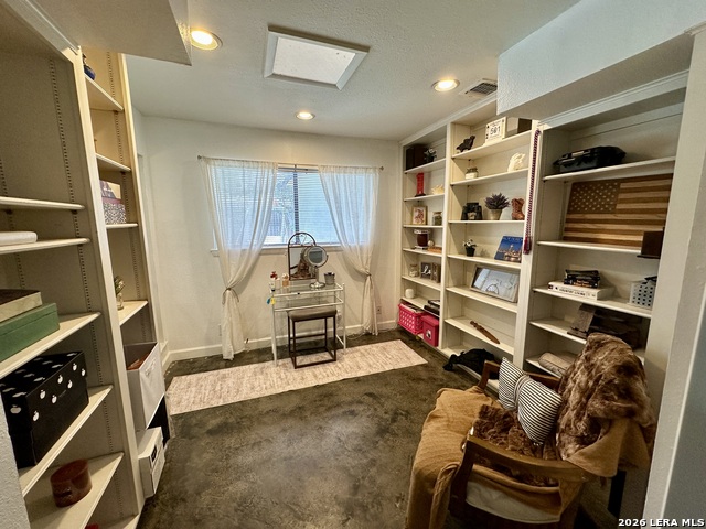 Image 26 of 50 For 201 Country Wood Dr