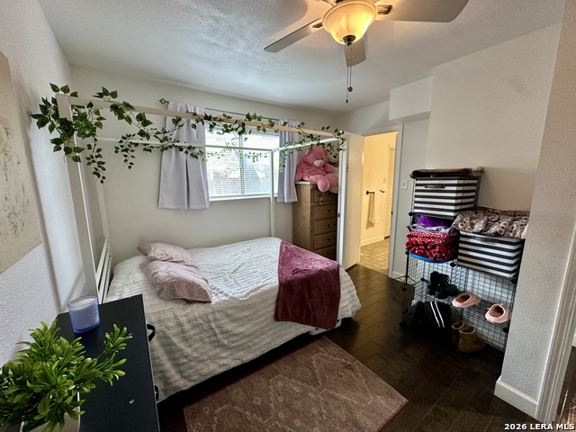 Image 29 of 50 For 201 Country Wood Dr