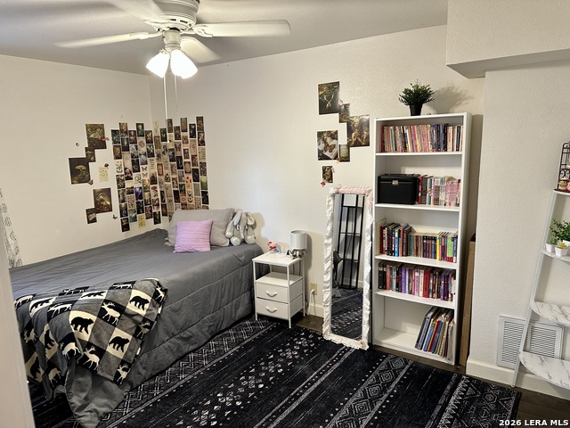 Image 32 of 50 For 201 Country Wood Dr