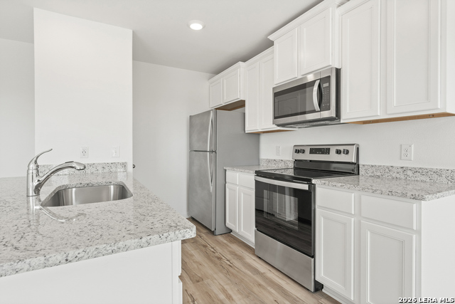 Image 4 of 28 For 16205 Farmer