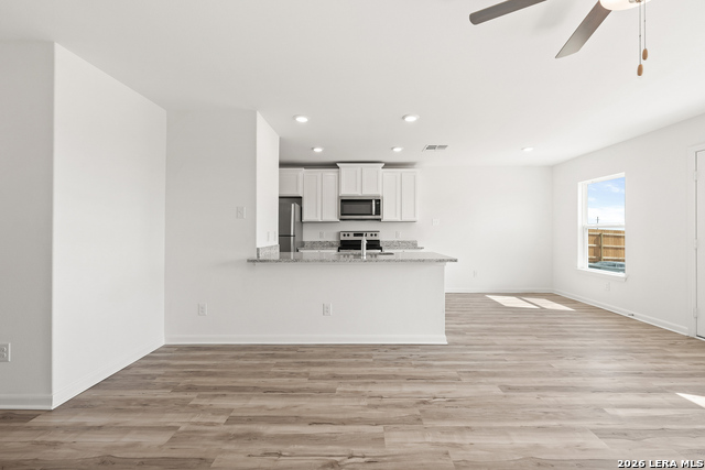 Image 9 of 28 For 16205 Farmer