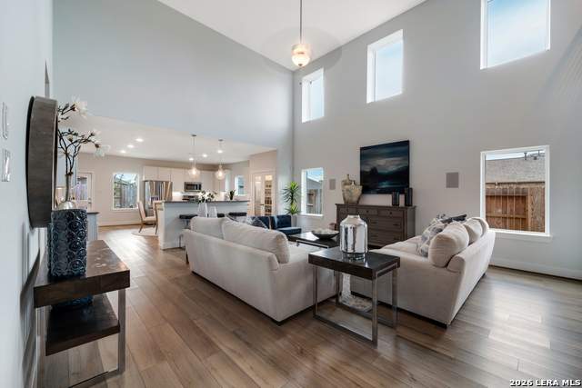 Image 4 of 27 For 420 Ivy Rd  