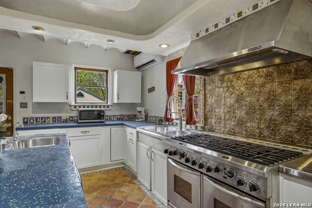 Image 17 of 45 For 432 Mary Louise Dr