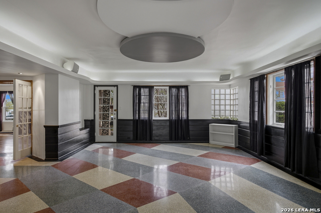 Image 18 of 45 For 432 Mary Louise Dr