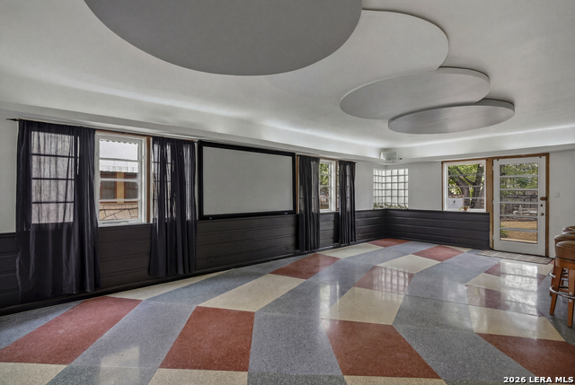 Image 20 of 45 For 432 Mary Louise Dr