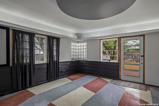 Image 21 of 45 For 432 Mary Louise Dr