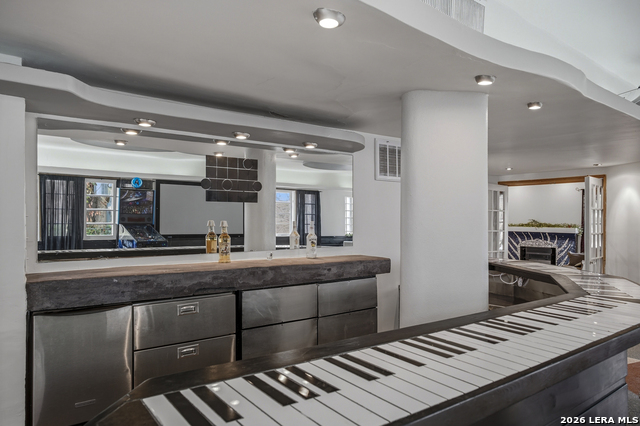 Image 25 of 45 For 432 Mary Louise Dr