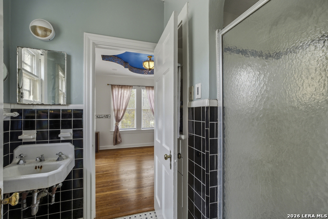 Image 28 of 45 For 432 Mary Louise Dr