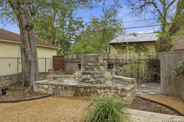 Image 35 of 45 For 432 Mary Louise Dr