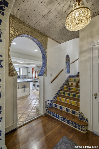 Image 6 of 45 For 432 Mary Louise Dr