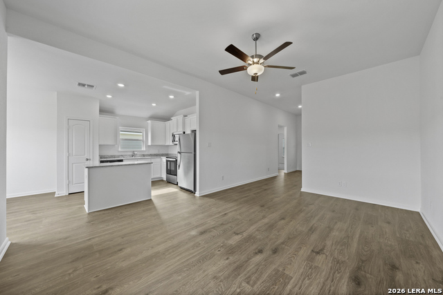 Image 8 of 28 For 16181 Farmer