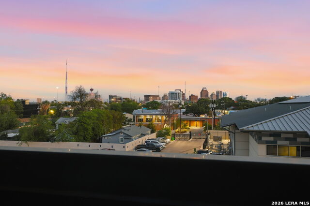 Image 28 of 72 For 719 E Locust St, Unit 4107  4107