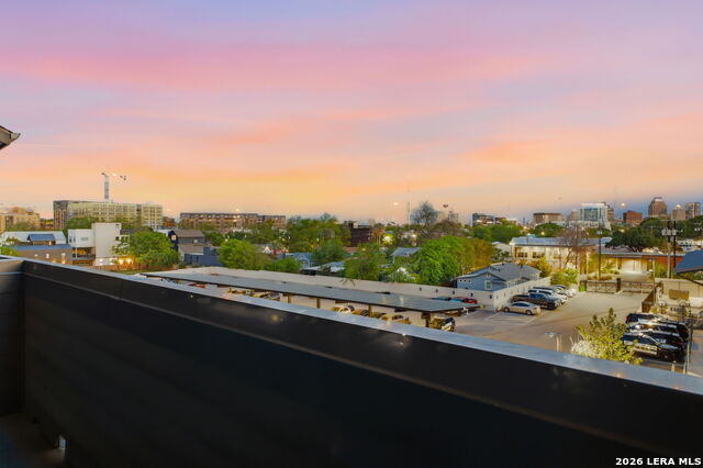 Image 29 of 72 For 719 E Locust St, Unit 4107  4107