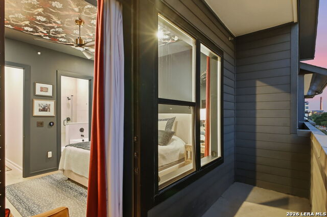 Image 33 of 72 For 719 E Locust St, Unit 4107  4107