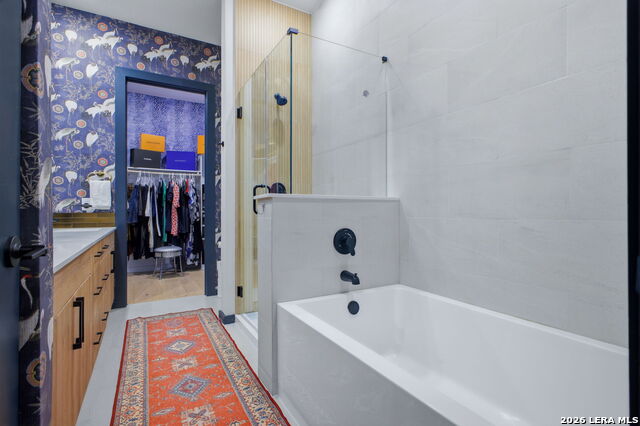 Image 37 of 72 For 719 E Locust St, Unit 4107  4107