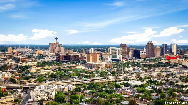 Image 51 of 72 For 719 E Locust St, Unit 4107  4107