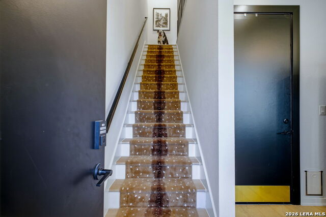 Image 7 of 72 For 719 E Locust St, Unit 4107  4107