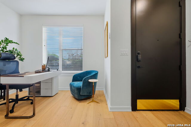 Image 8 of 72 For 719 E Locust St, Unit 4107  4107