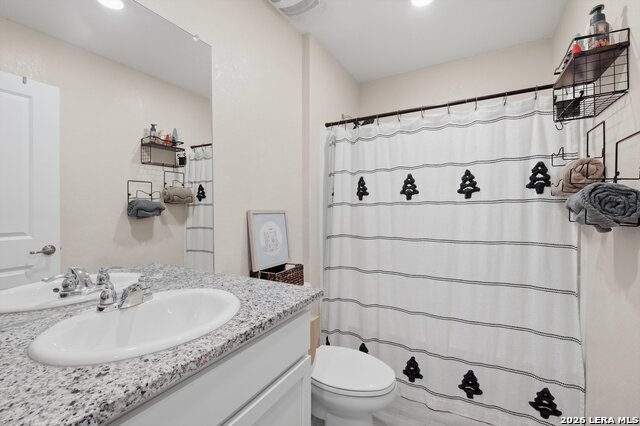 Image 22 of 37 For 13127 Levi Ter