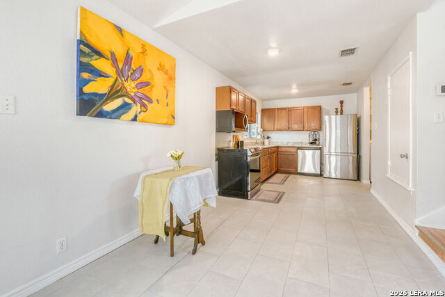 Image 4 of 10 For 6223 Valley Pawn