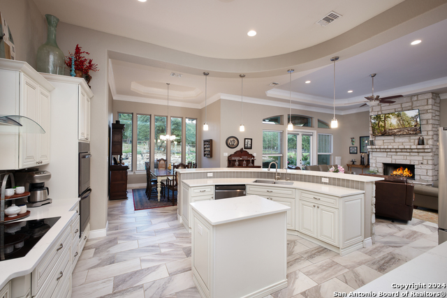 Image 19 of 69 For 443 Havasu Pt