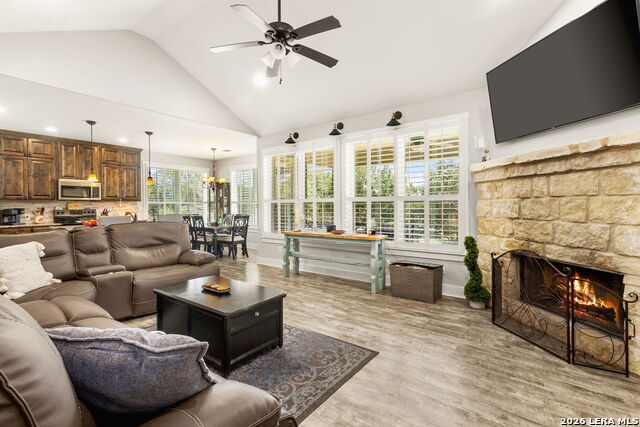 Details for 950 Live Oak Dr, Spring Branch, TX 78070