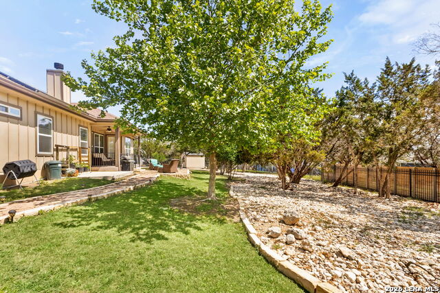 Image 19 of 25 For 950 Live Oak Dr